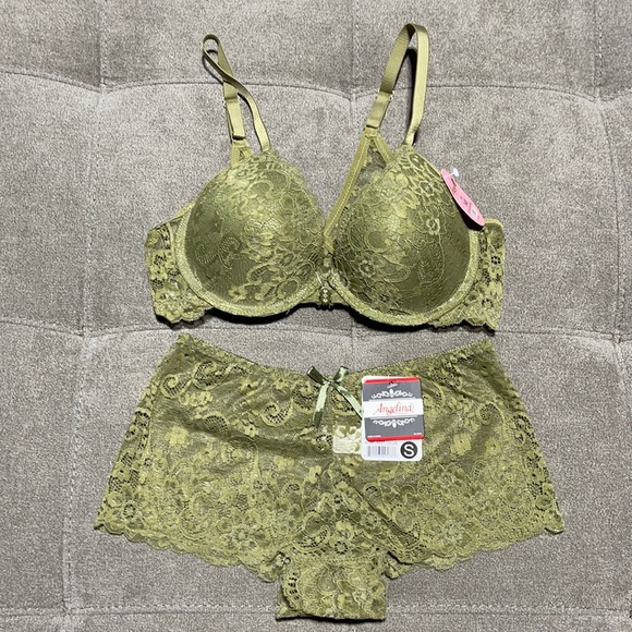Angelina Other - 🥰🥰Bra and Panty Set🥰🥰